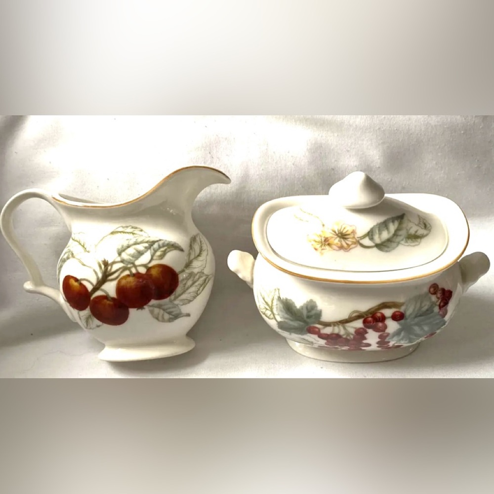 Charter Club Summer Grove Creamer And Covered Sugar Bowl NWOT